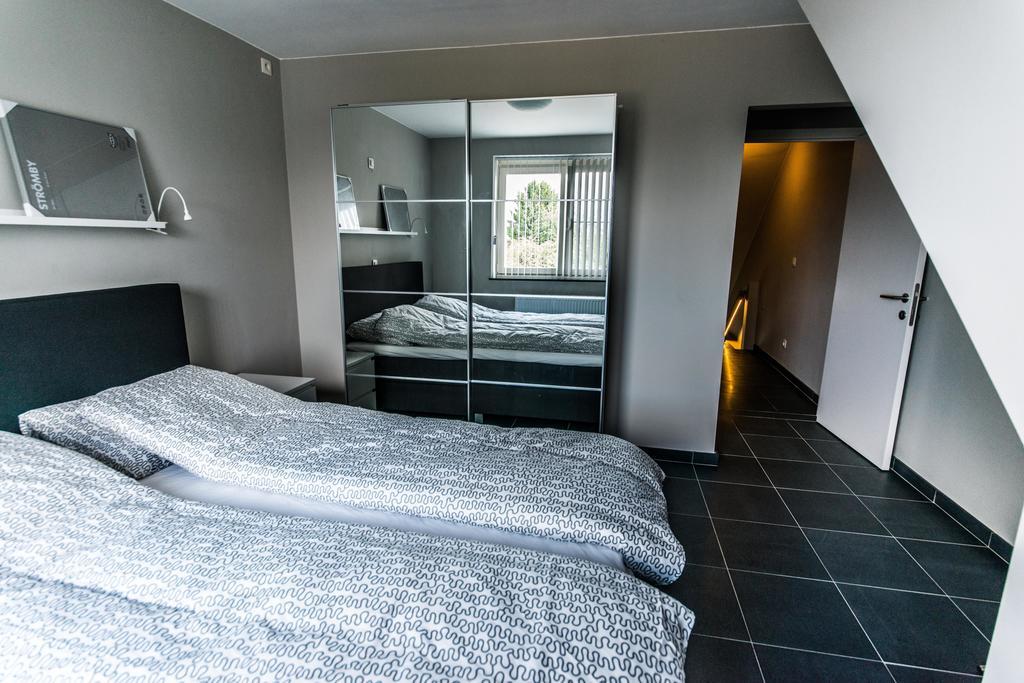 Vakantiewoningen De Jud Maasmechelen Zimmer foto